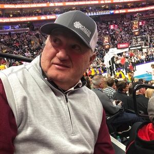 Meet your Posher, Tom